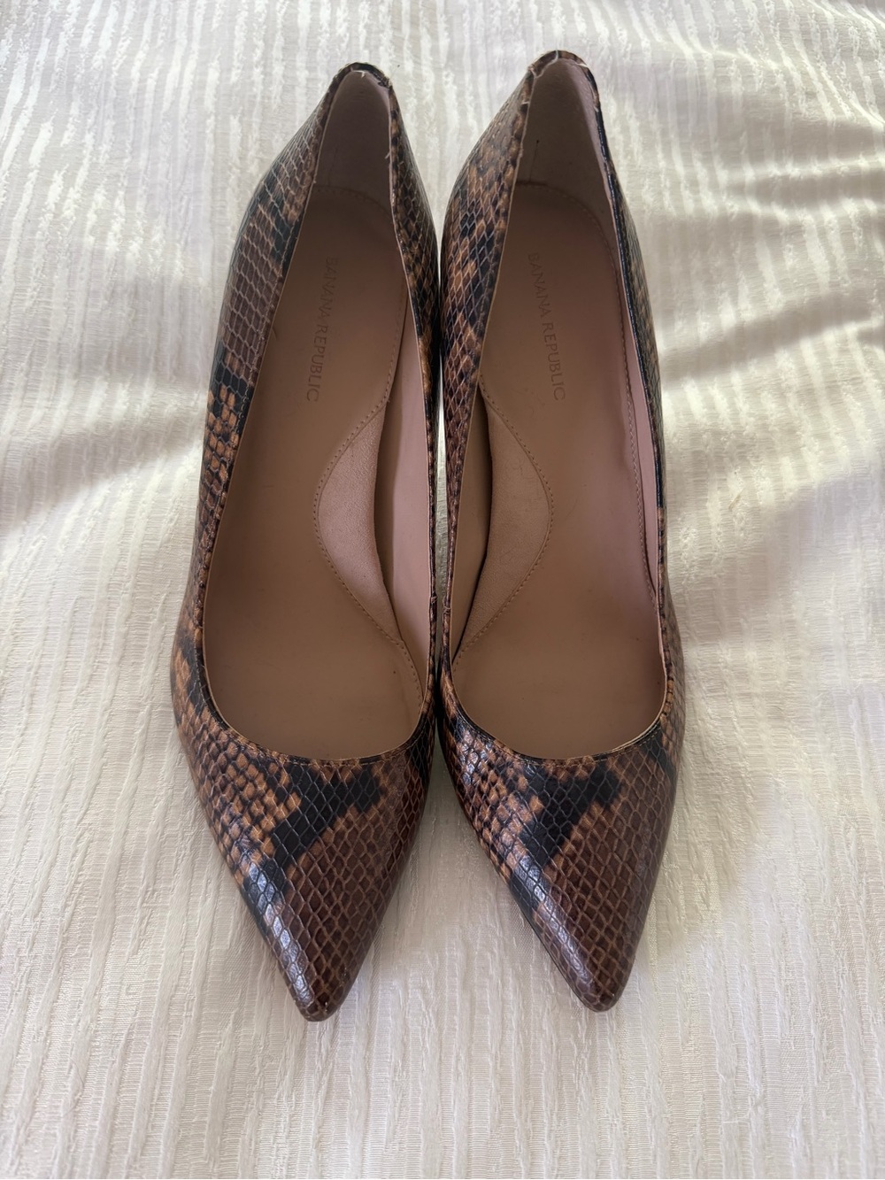 Vintage Banana Republic Brown Snake-Print Pointed Toe Pumps